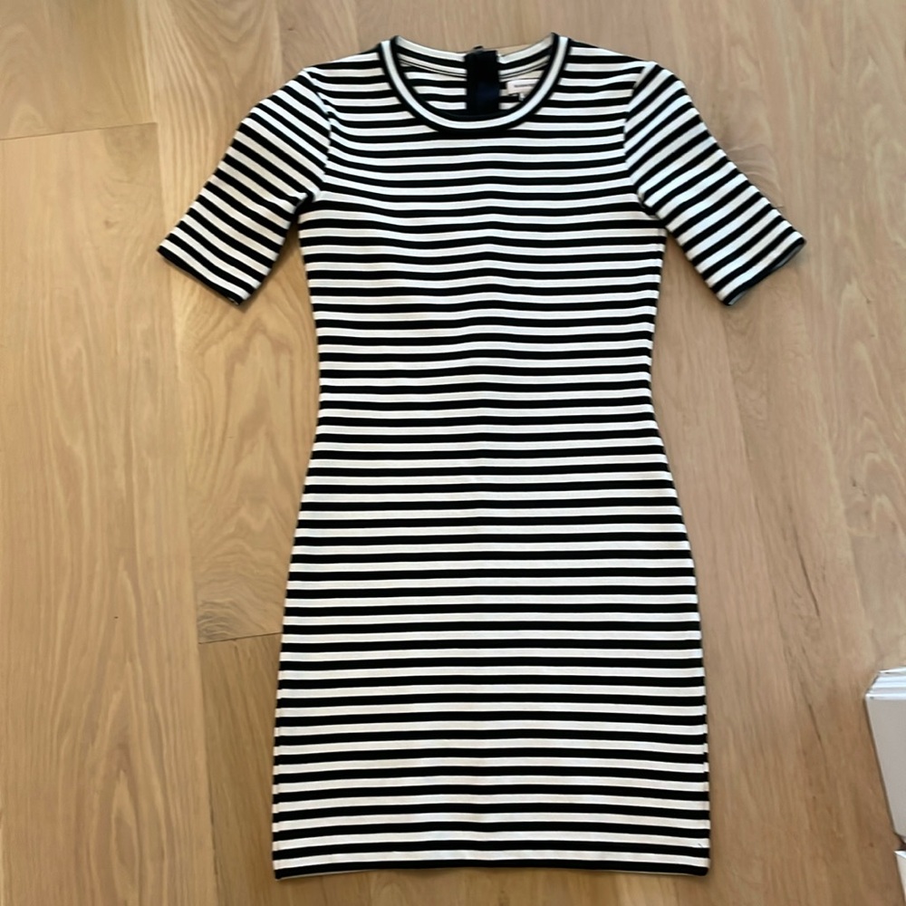 Aritzia Sunday Best black and white striped dress size 00